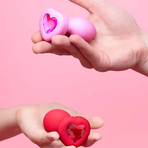 B-vibe Vibrating Heart Plug