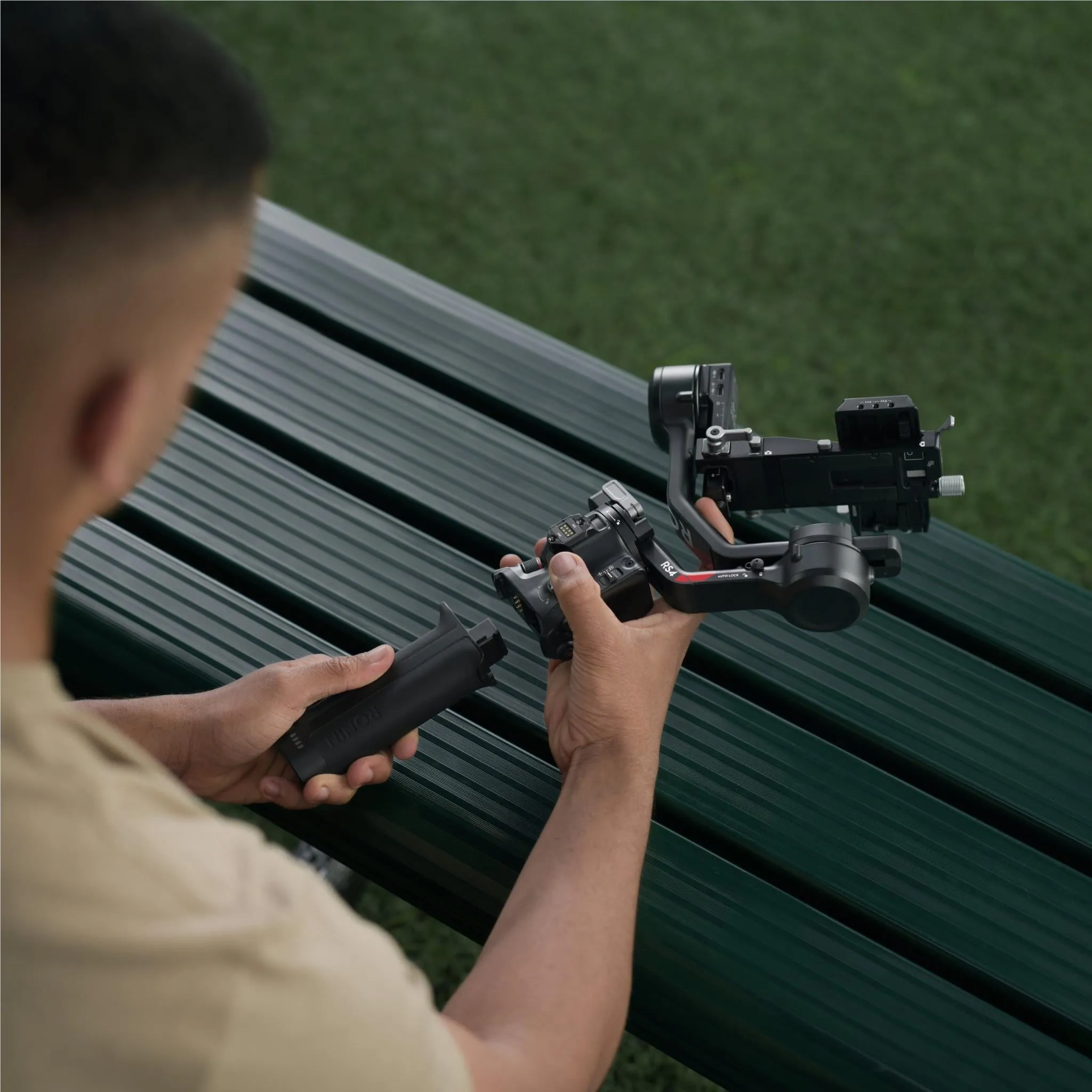 DJI RS4 Gimbal Combo with Efficient Lens Control