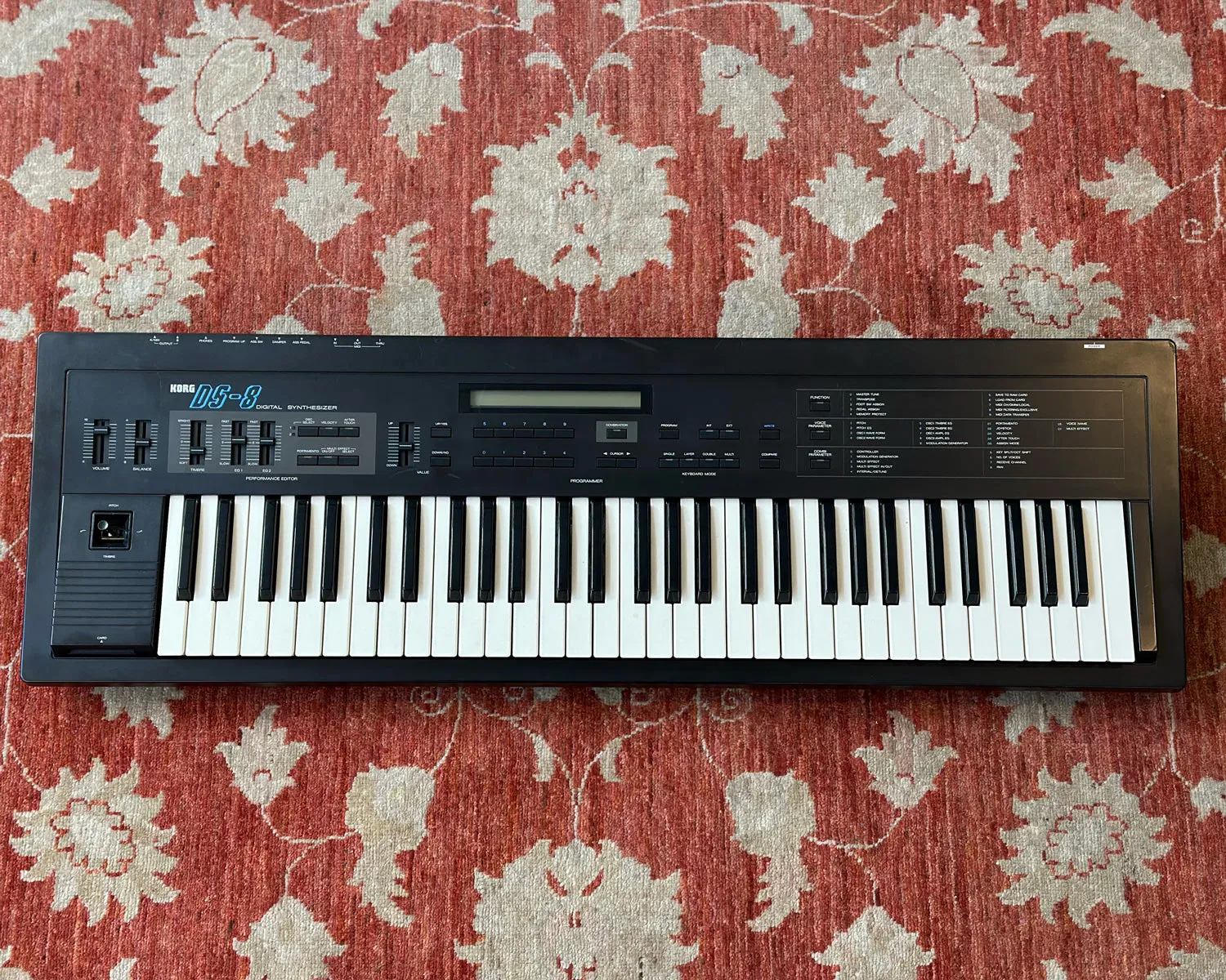 KORG DS-8 Digital FM Synthesizer - 100V