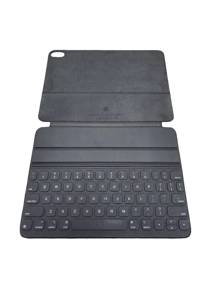 Smart Keyboard Folio for iPad Pro 11-inch (4th generation) and iPad Air (5th generation)