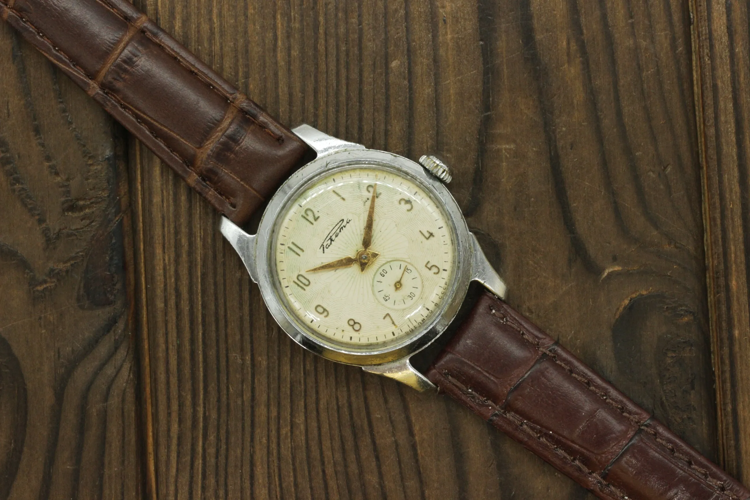 Vintage early RAKETA cal.2603 Soviet dress watch, collectible wristwatch