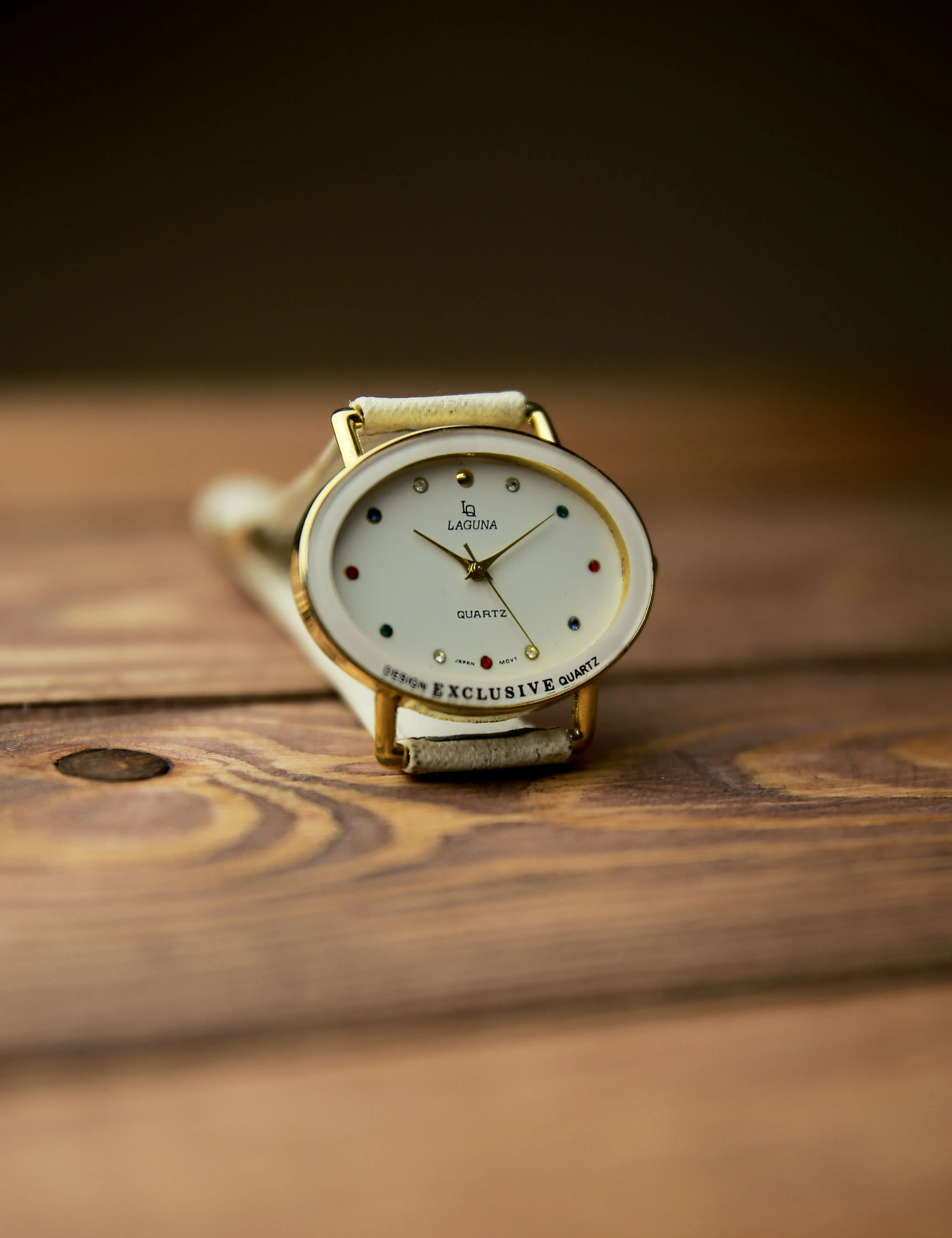 Vintage Japanese quartz ladies wristwatch LAGUNA